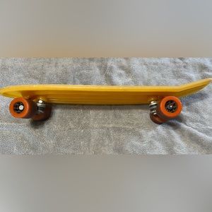 Huffy 24”  Thunder Board  Actiontail skateboard